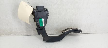 Pedale acceleratore