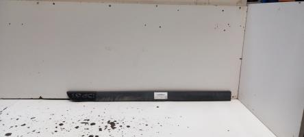 Baguette de porte avant gauche