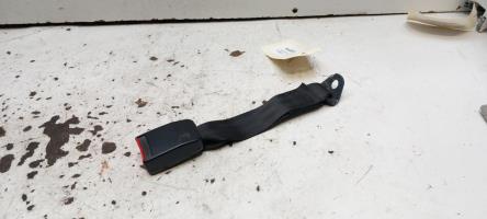 Attache ceinture arriere gauche