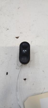 Interrupteur de leve vitre avant gauche