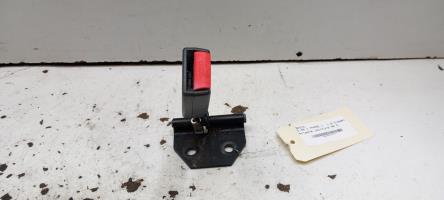 Attache ceinture arriere gauche