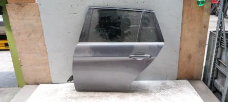 Puerta trasera izquierda
