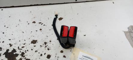 Attache ceinture arriere gauche