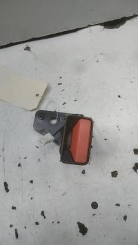 Attache ceinture arriere droit