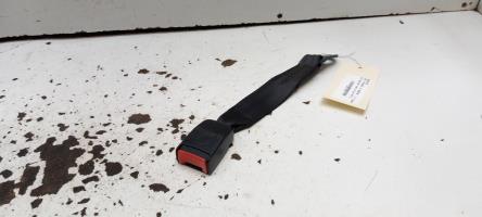 Attache ceinture arriere droit