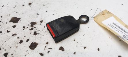 Attache ceinture arriere gauche