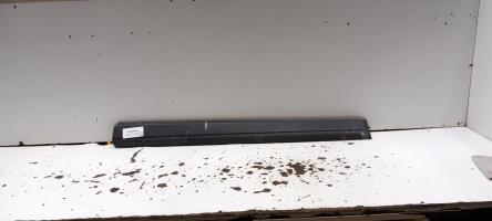 Baguette de porte avant gauche