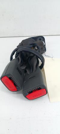 Attache ceinture arriere gauche