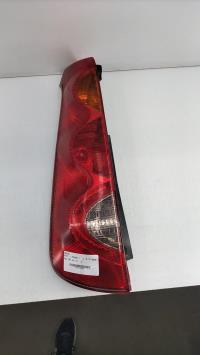 Fanale posteriore principale sinistro (luci)