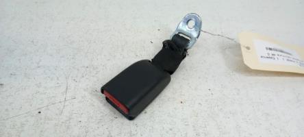 Attache ceinture arriere gauche