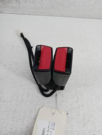 Attache ceinture arriere gauche