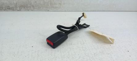 Attache ceinture avant gauche