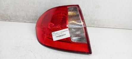 Fanale posteriore principale sinistro (luci)