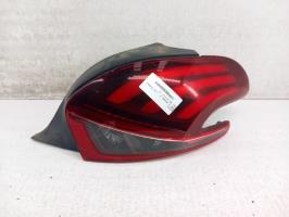 Fanale posteriore principale destro (luci)