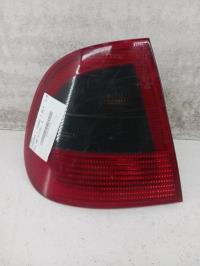 Fanale posteriore principale sinistro (luci)