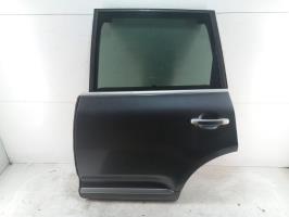 Puerta trasera izquierda