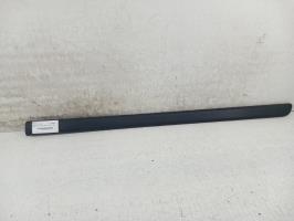 Baguette de porte avant droite
