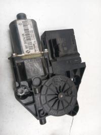 Moteur leve vitre avant droit
