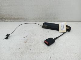 Attache ceinture avant gauche