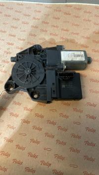Moteur leve vitre avant droit