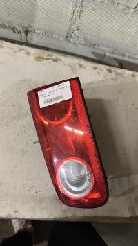 Luz trasera secundaria izquierda (luces)