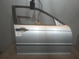 Puerta delantera derecha