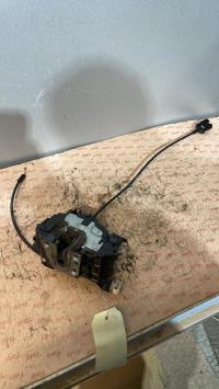 Cerradura delantera izquierda