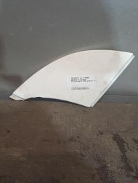 Embellecedor de faro derecho