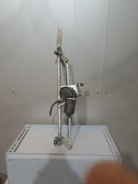 Motor de limpiaparabrisas delantero