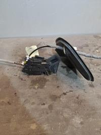 Cerradura delantera derecha