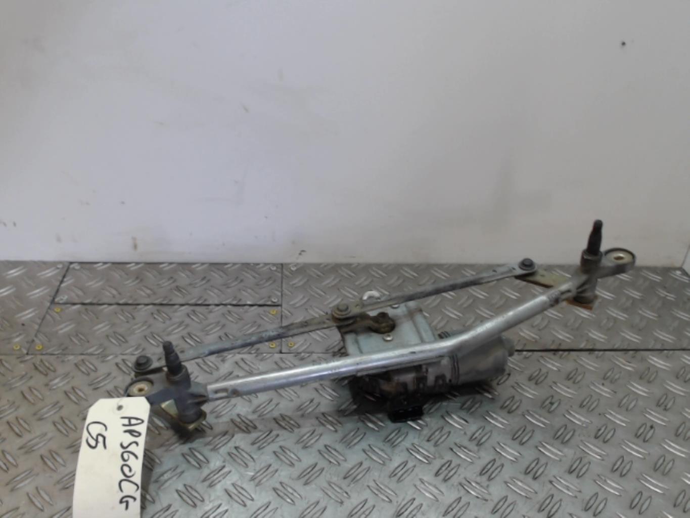Moteur essuie glace avant