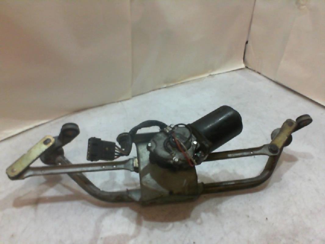 Moteur essuie glace avant