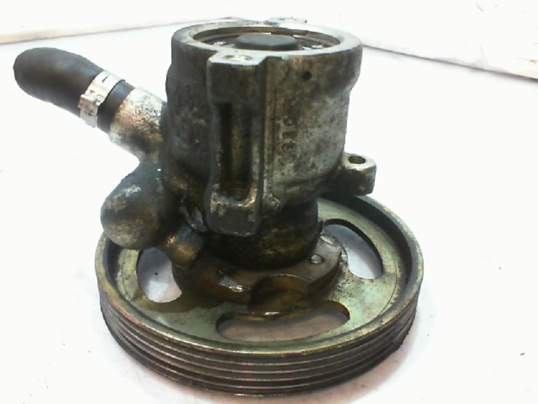 Pompa sterzo