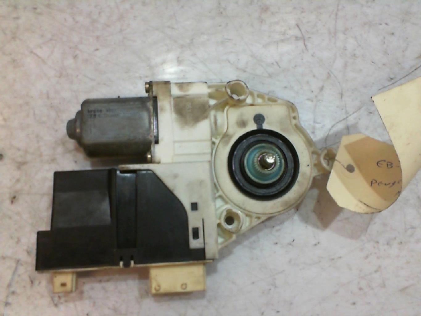Moteur leve vitre avant droit