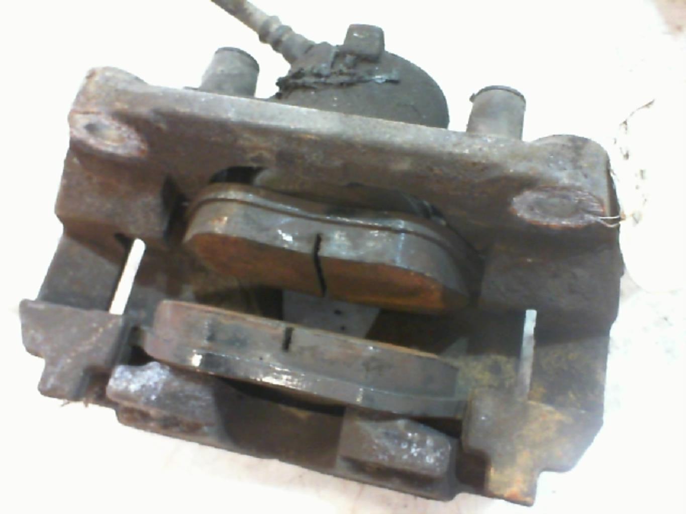 Etrier avant gauche (freinage)