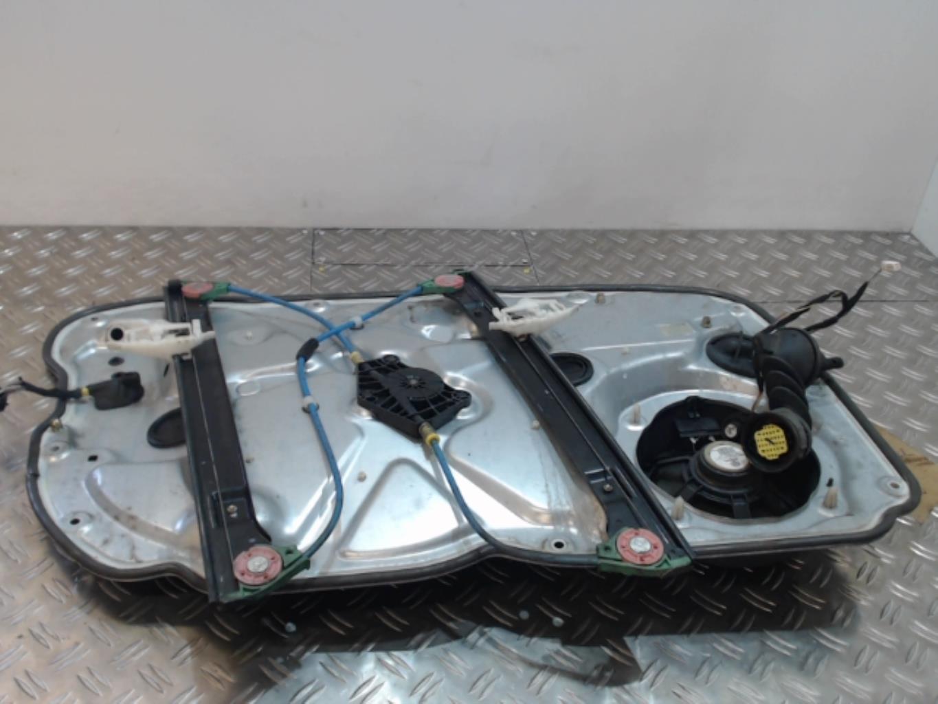 Elevalunas eléctrico delantero derecho