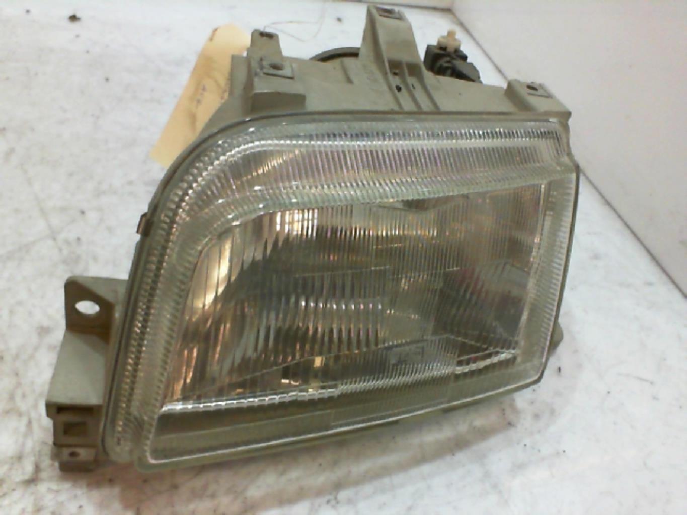 Óptica delantera principal izquierda (luces) (faro)