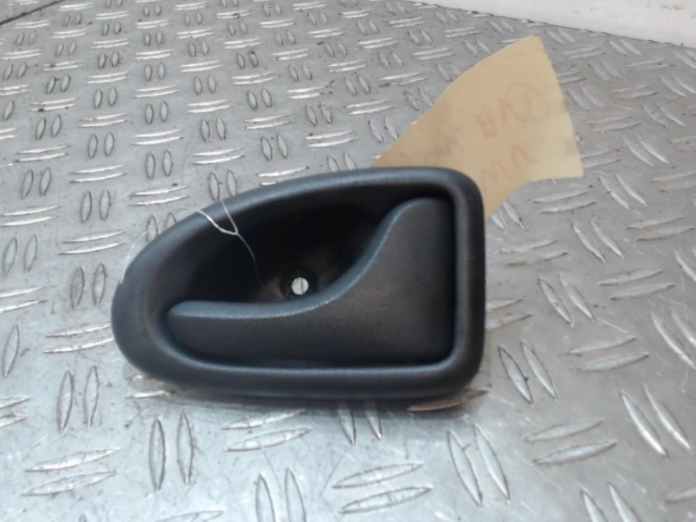 Poignee interieur avant droit
