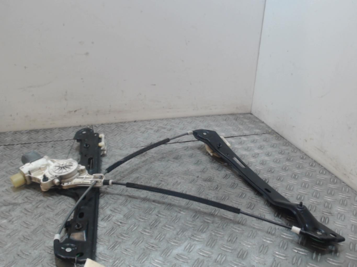 Leve vitre electrique avant gauche