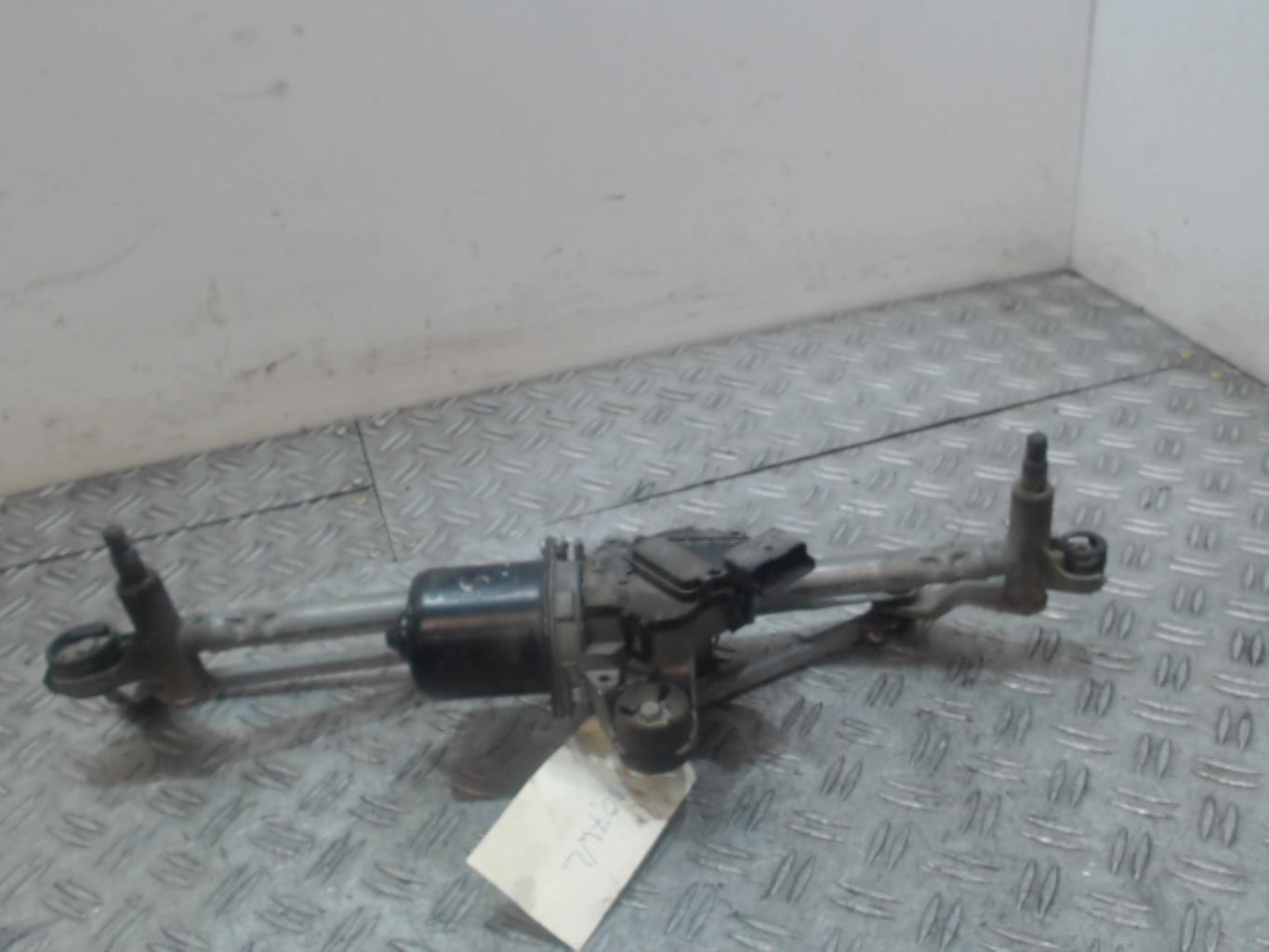 Motore tergicristallo anteriore