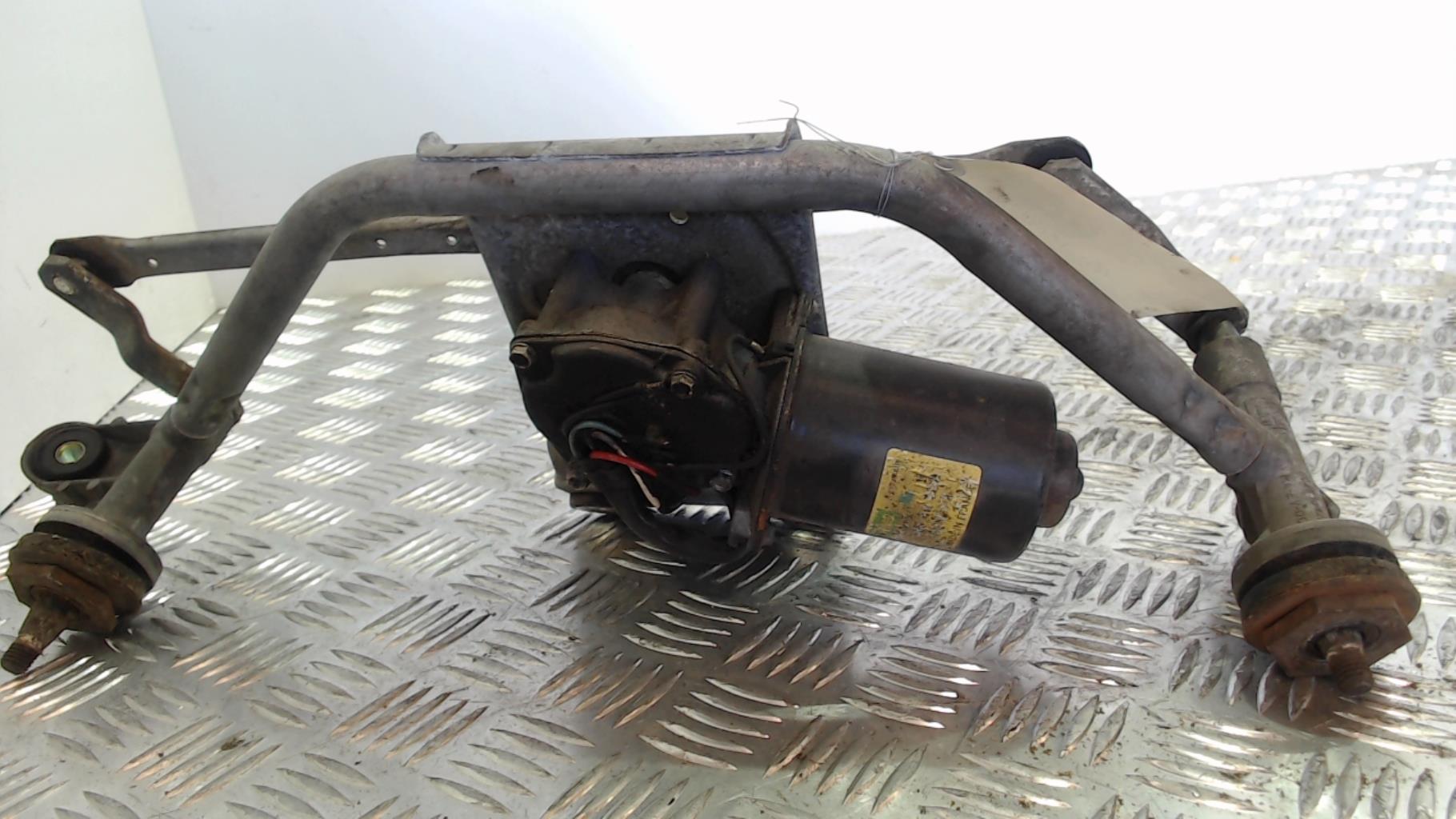 Moteur essuie glace avant
