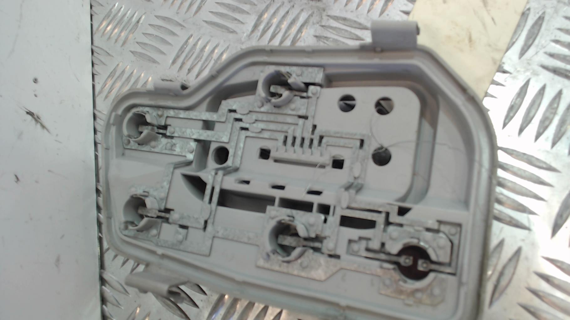Base portalampade fanale posteriore destro