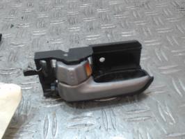 Poignee interieur avant gauche