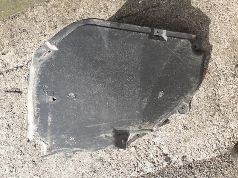 Cache sous moteur