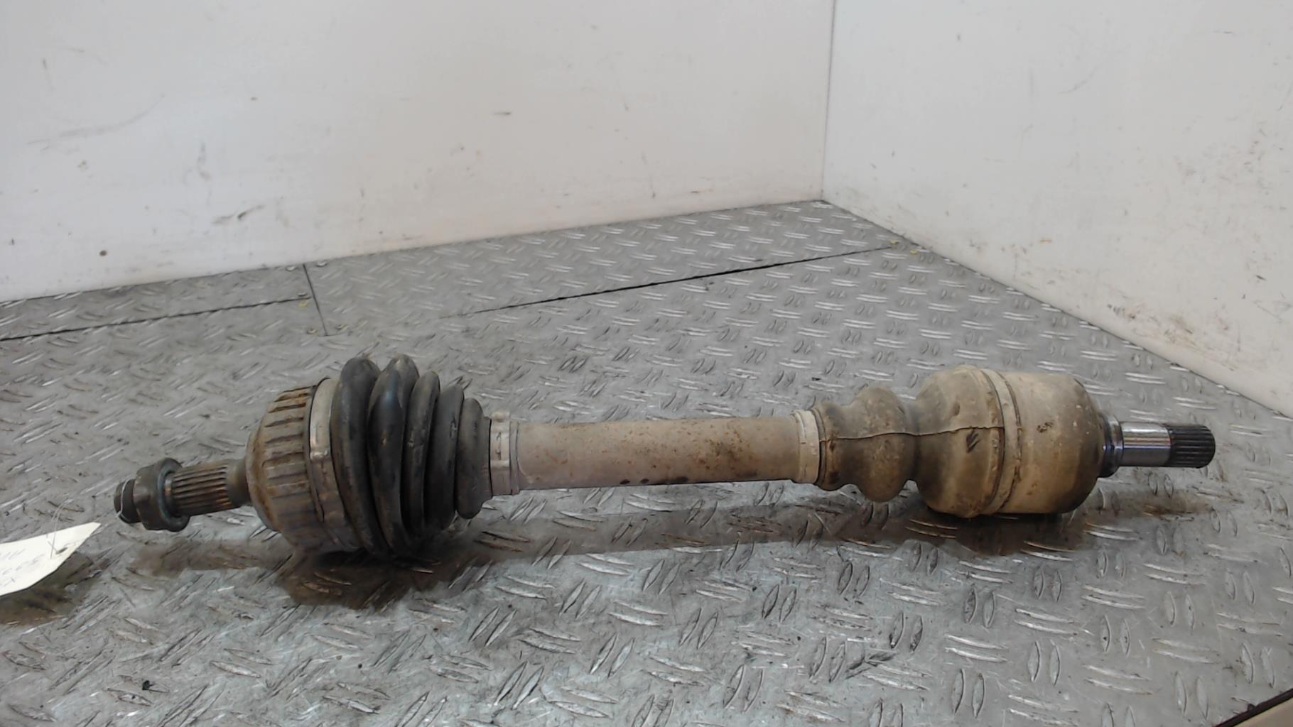 Cardan gauche (transmission)