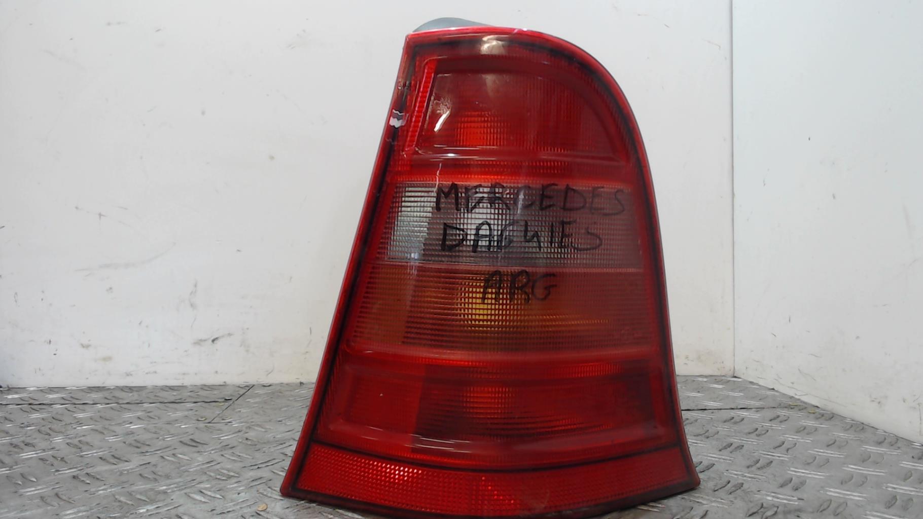 Fanale posteriore principale sinistro (luci)