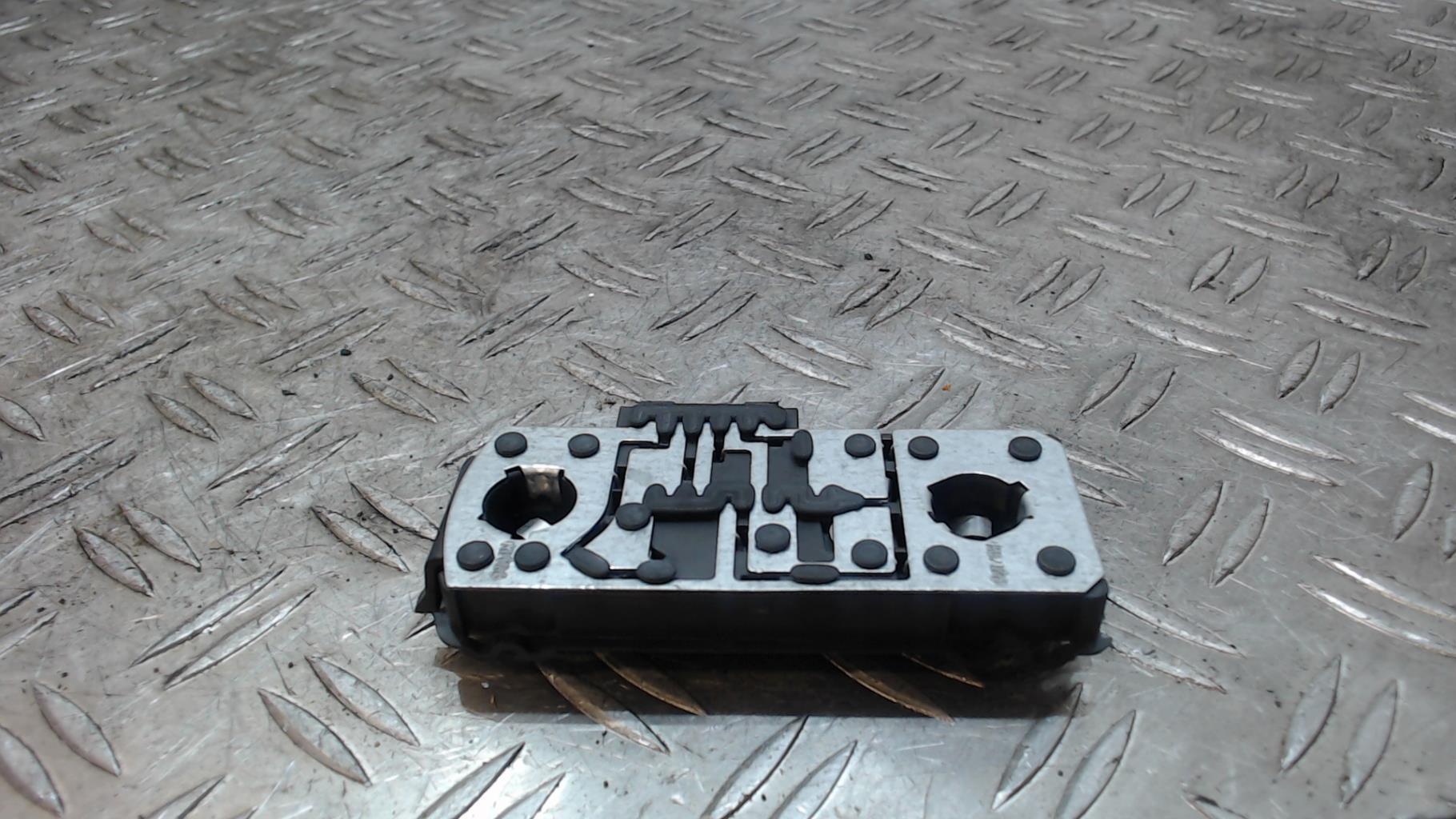 Base portalampade fanale posteriore destro