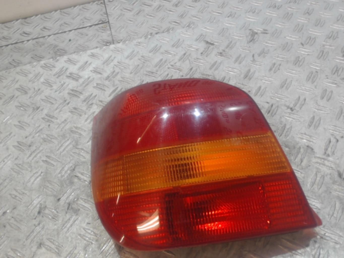 Fanale posteriore principale sinistro (luci)
