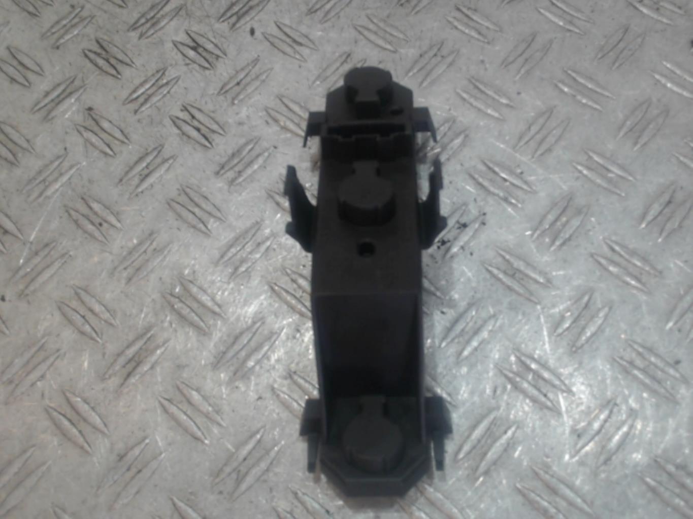 Base portalampade fanale posteriore destro