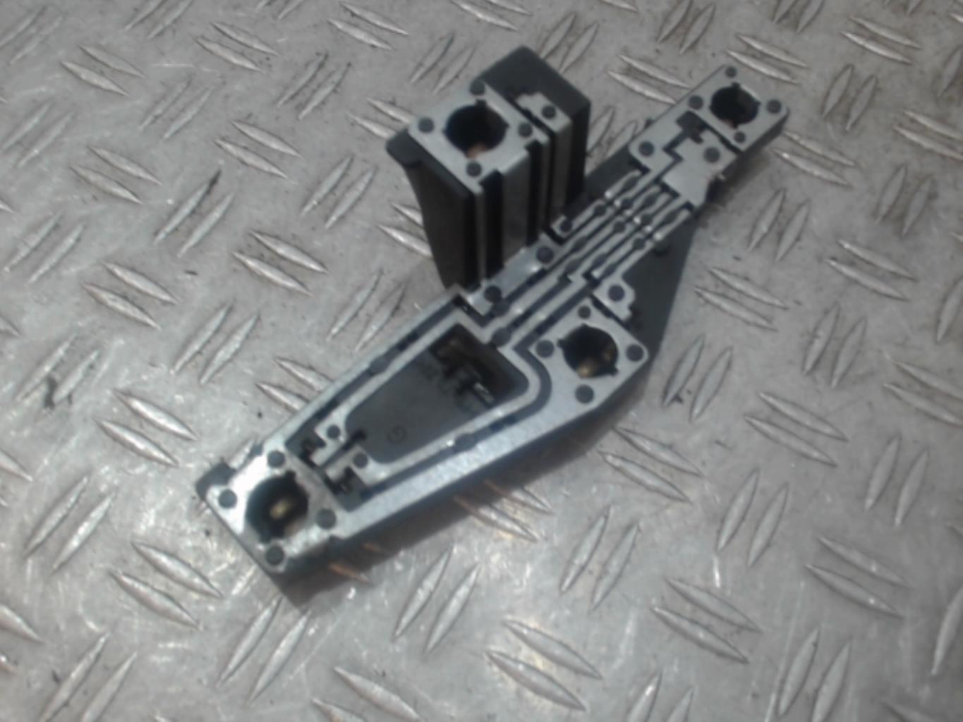 Base portalampade fanale posteriore sinistro